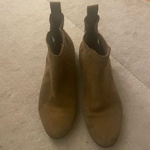 Toms desert boots